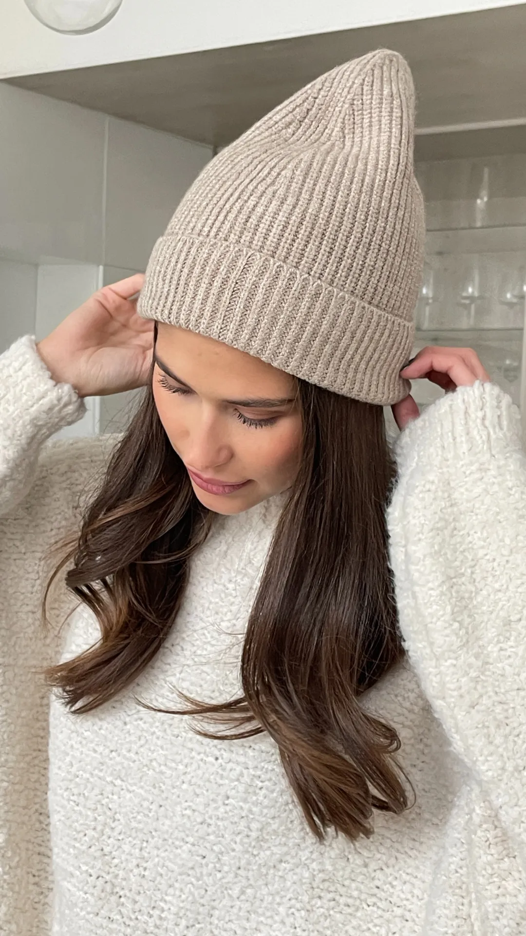 JANA KNITTED RIBBED HAT - CAMEL