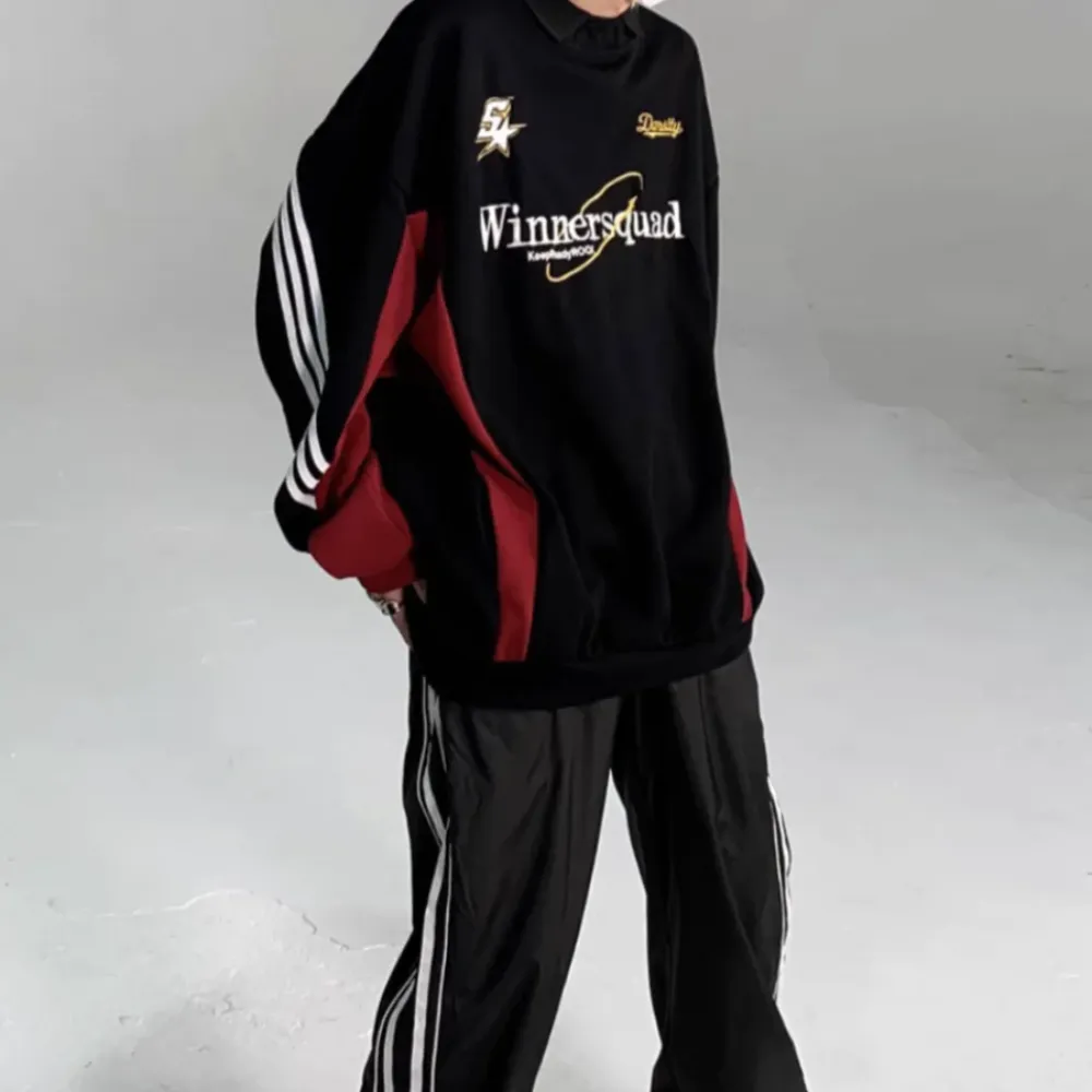 "Contrast Embroidered" Sweatshirt