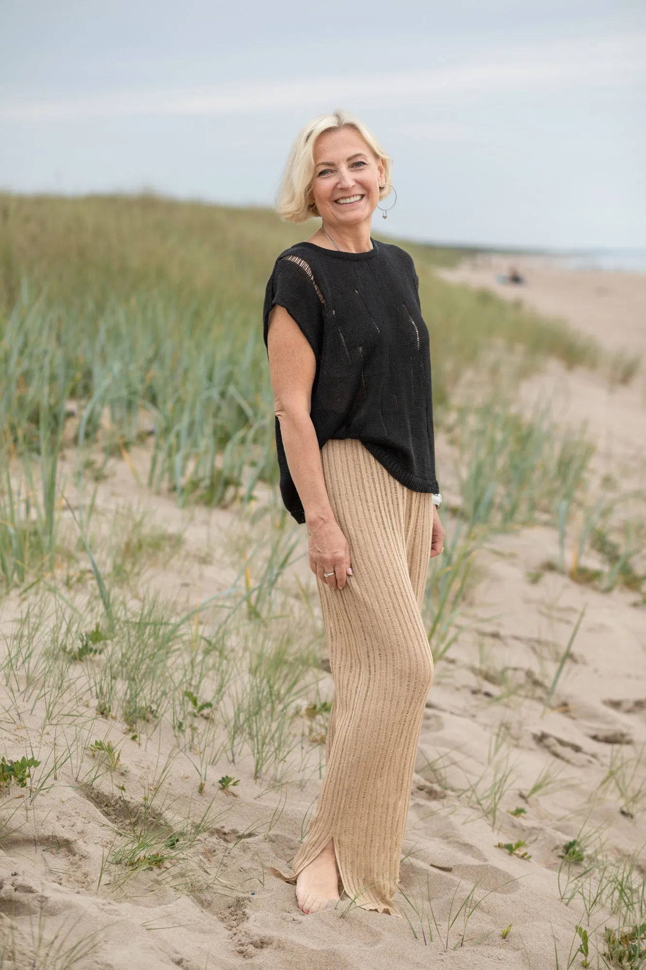 Terra Distressed Linen Top Black